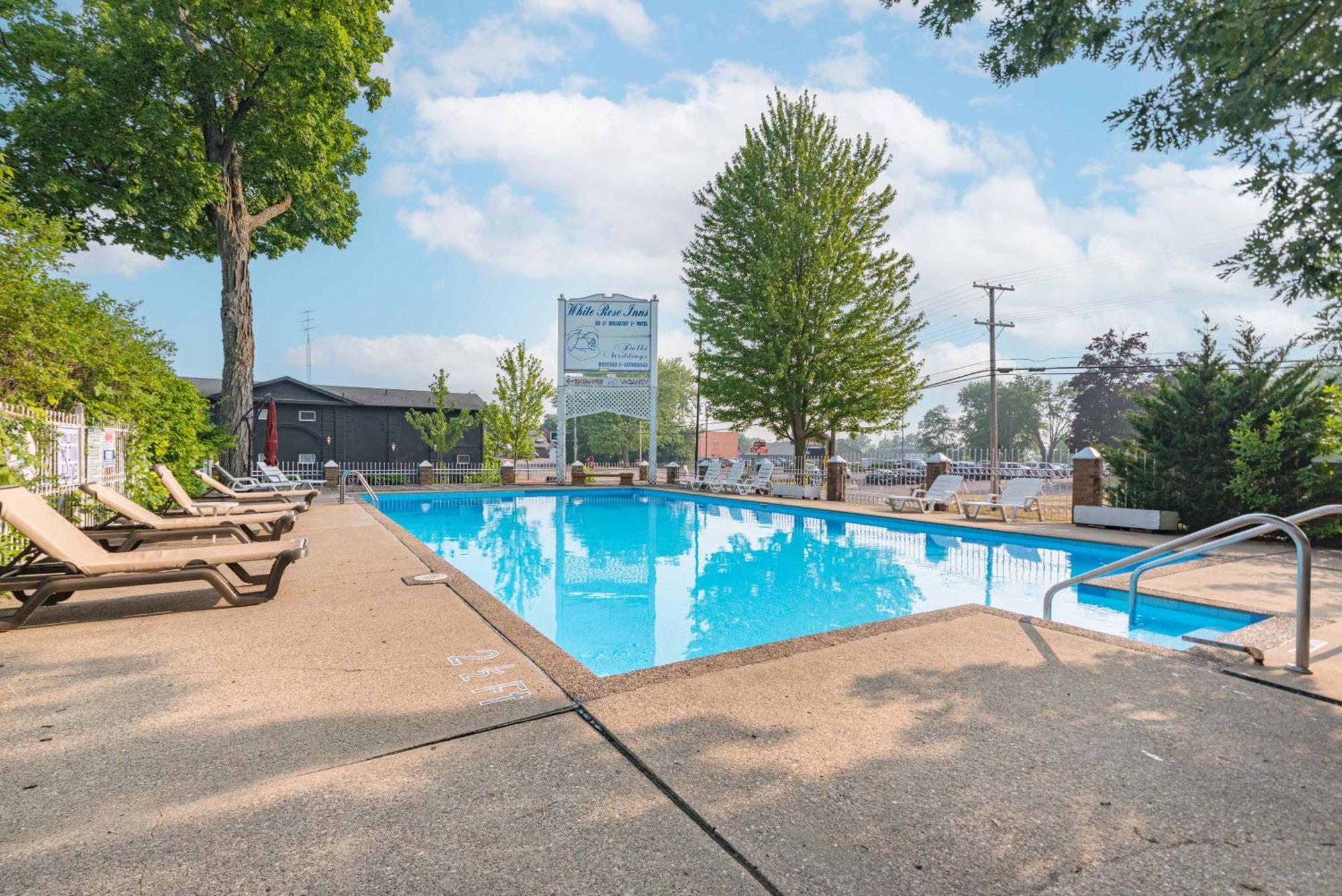 White Rose Inns & Motel Wisconsin Dells Exterior foto